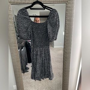 Velvet Torch puffy short sleeve dress!